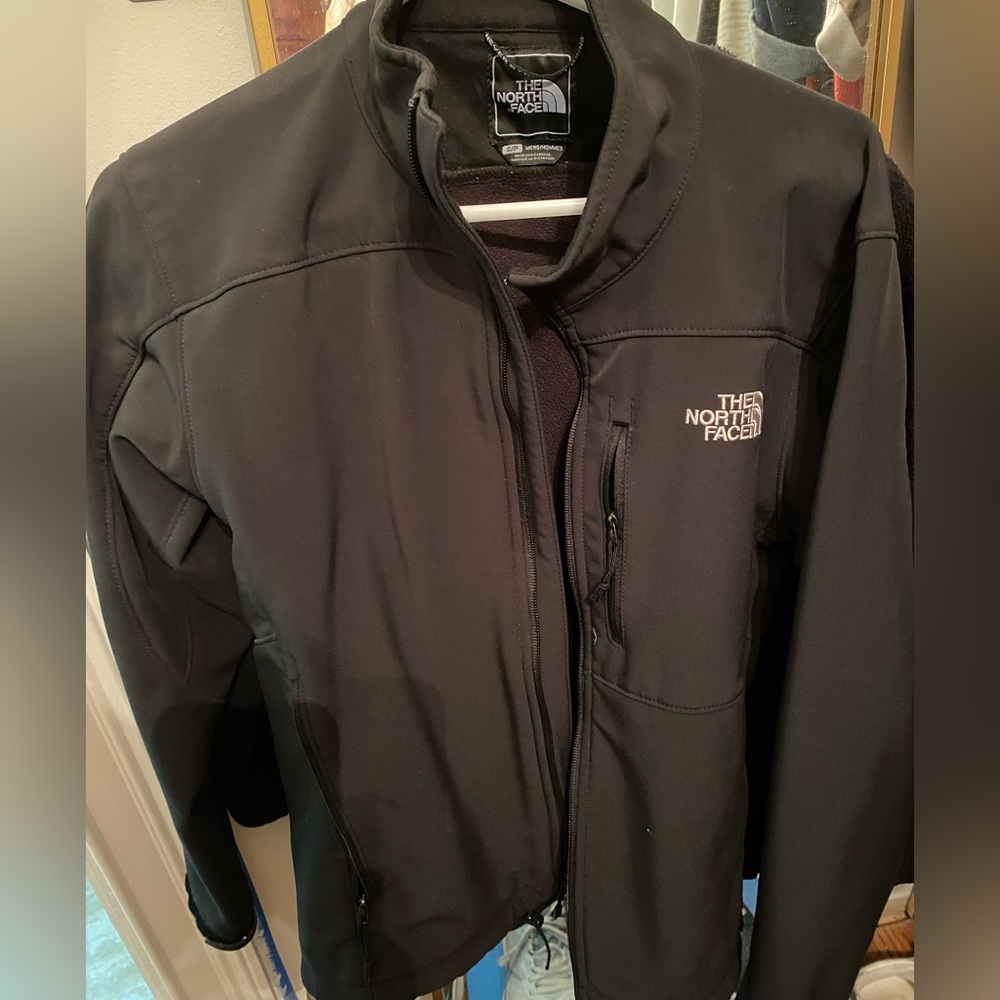 The north face jacket. Men’s small